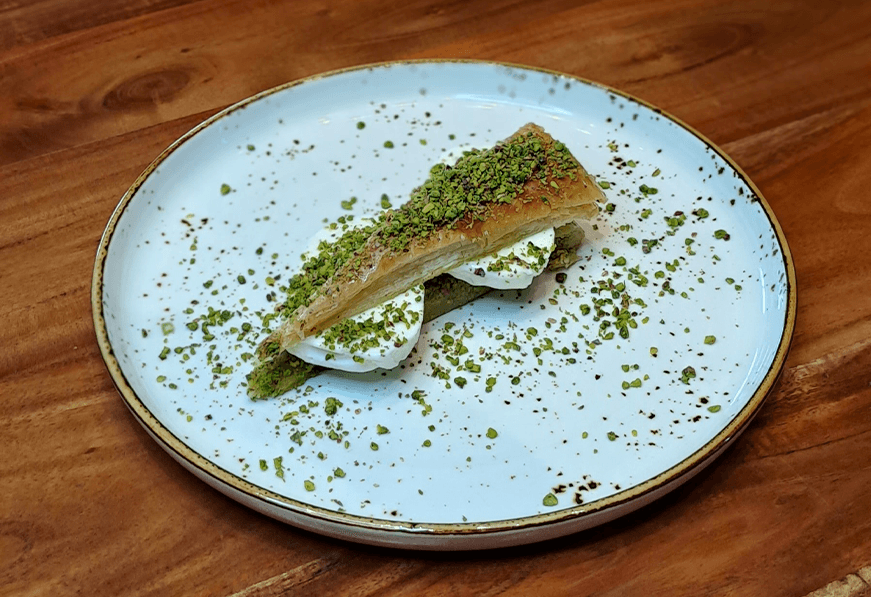 Baklava con Helado de Kashta